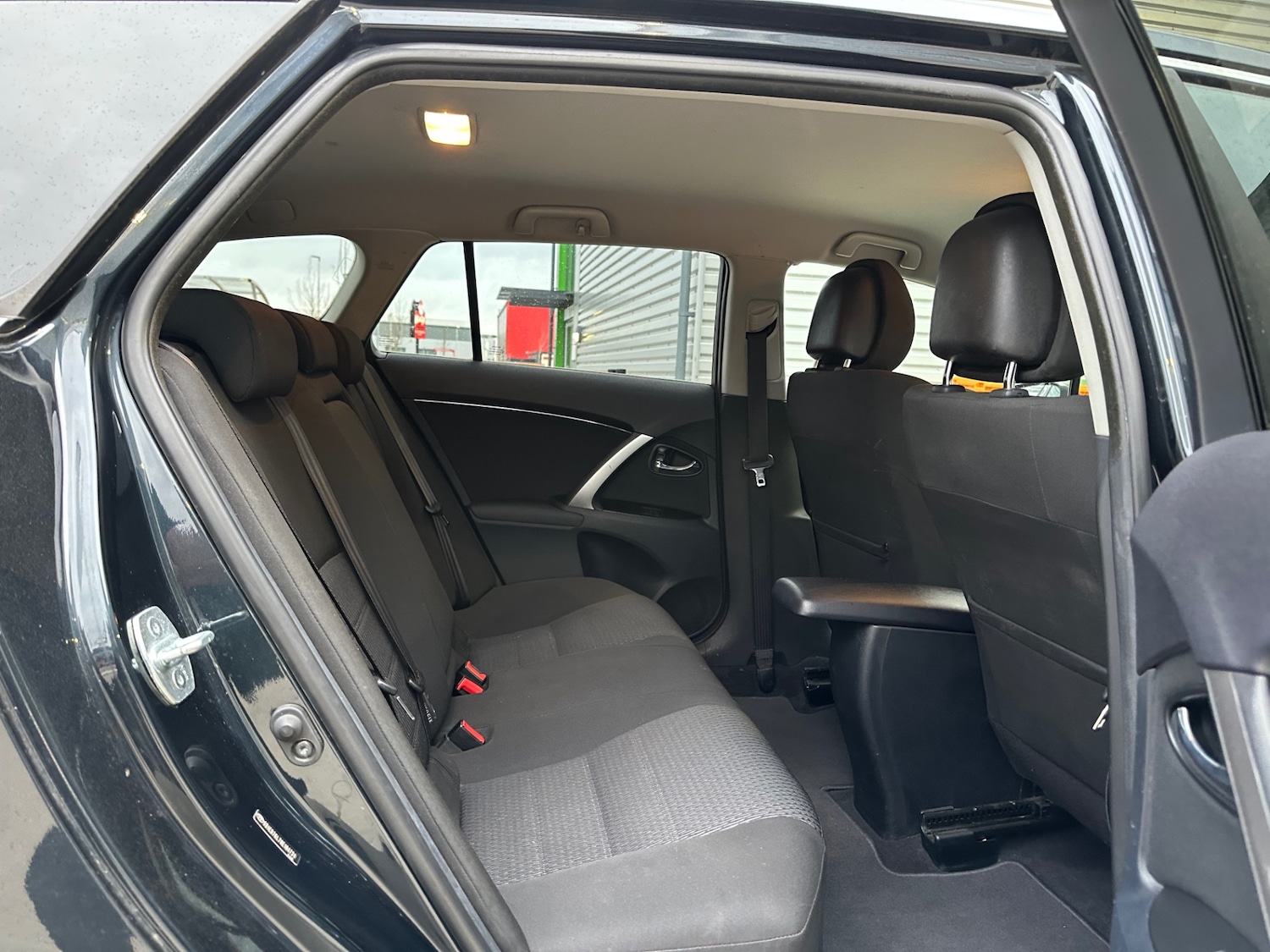 Used Toyota Avensis 2012 for sale - 78000526: Photo 19