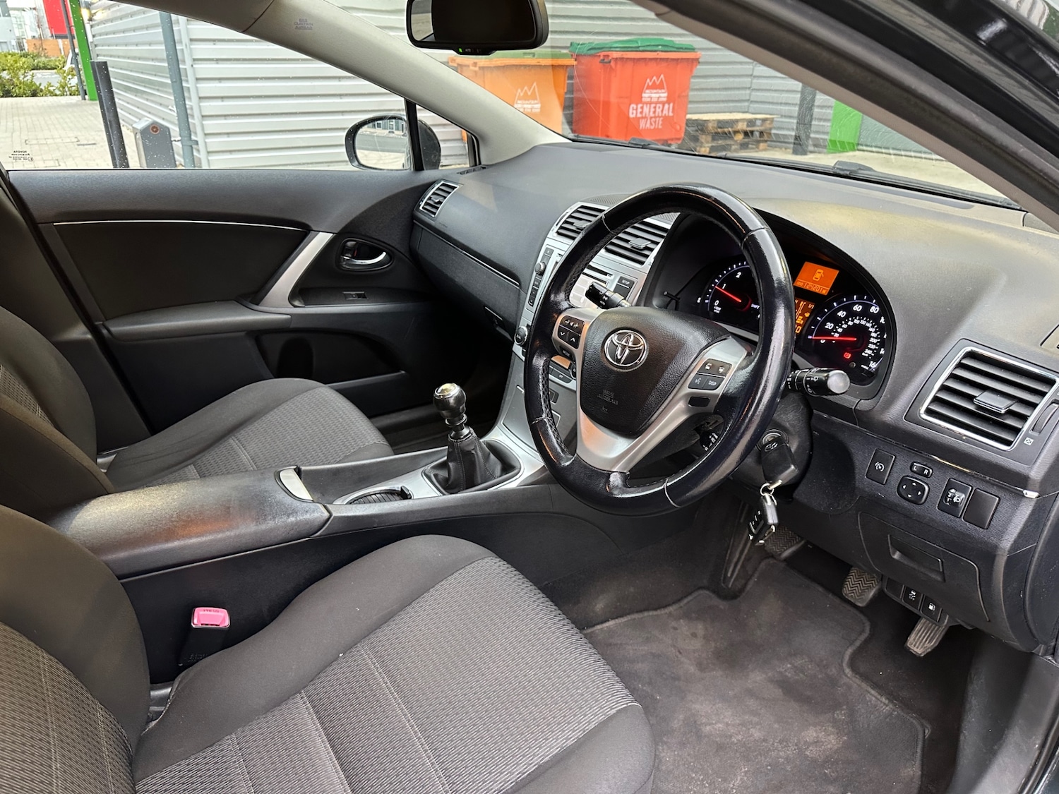 Used Toyota Avensis 2012 for sale - 78000526: Photo 30