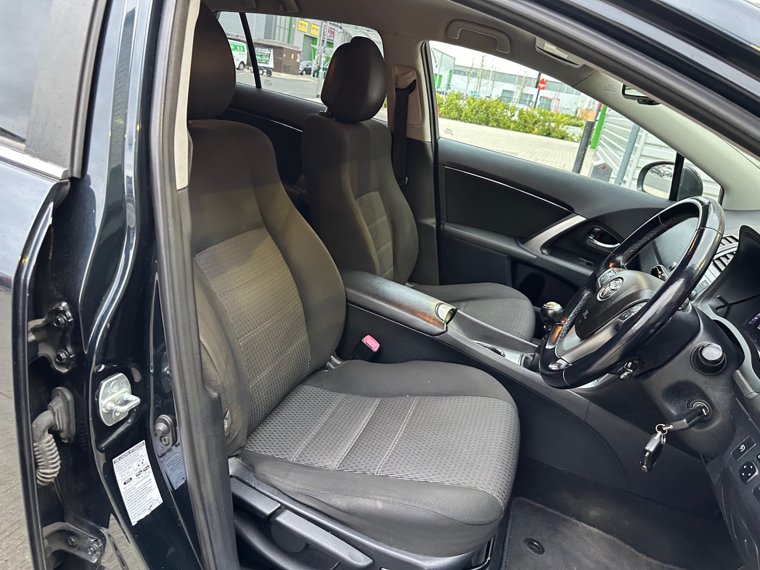 Used Toyota Avensis 2012 for sale - 78000526: Photo 34