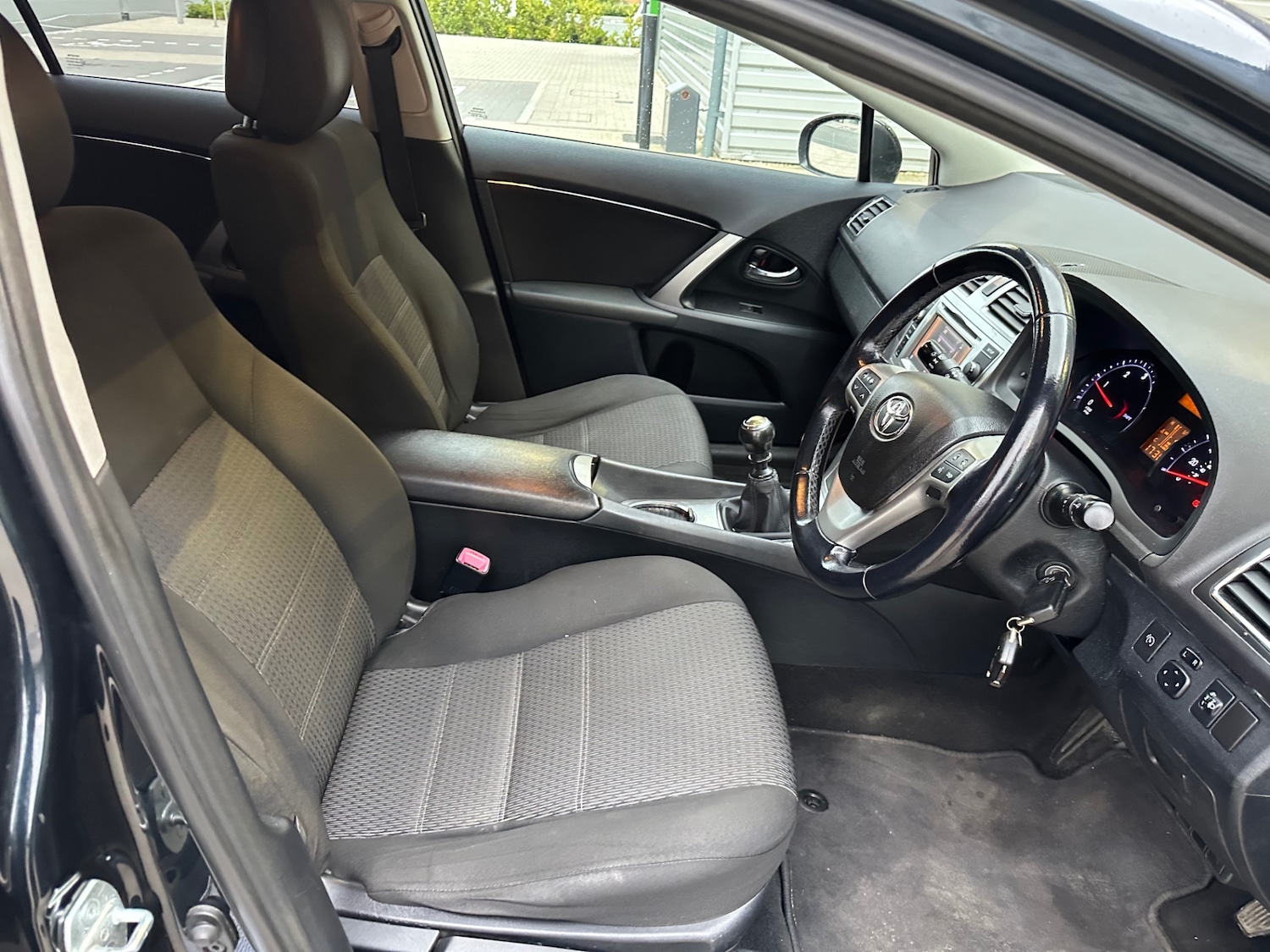 Used Toyota Avensis 2012 for sale - 78000526: Photo 35