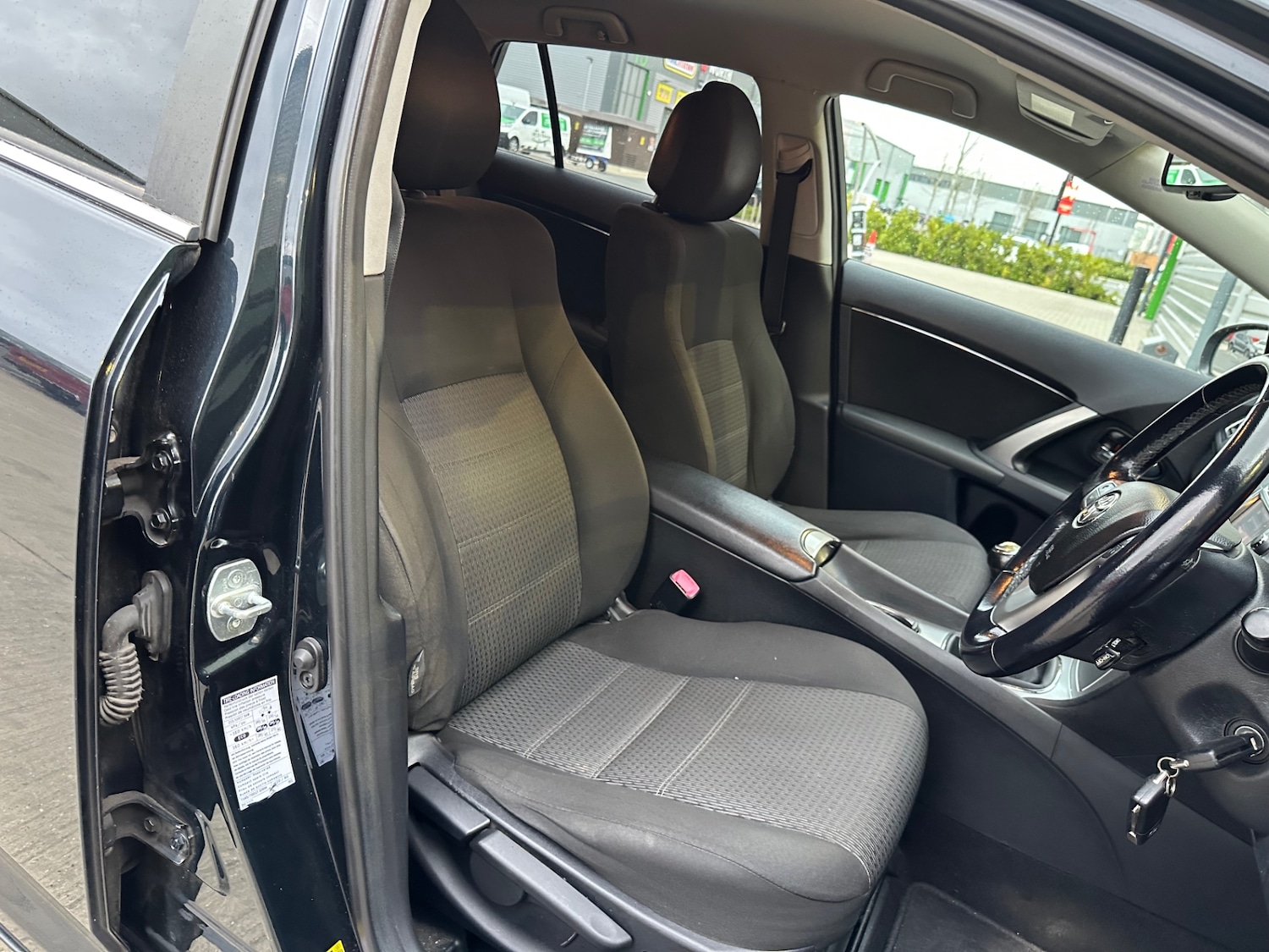 Used Toyota Avensis 2012 for sale - 78000526: Photo 36