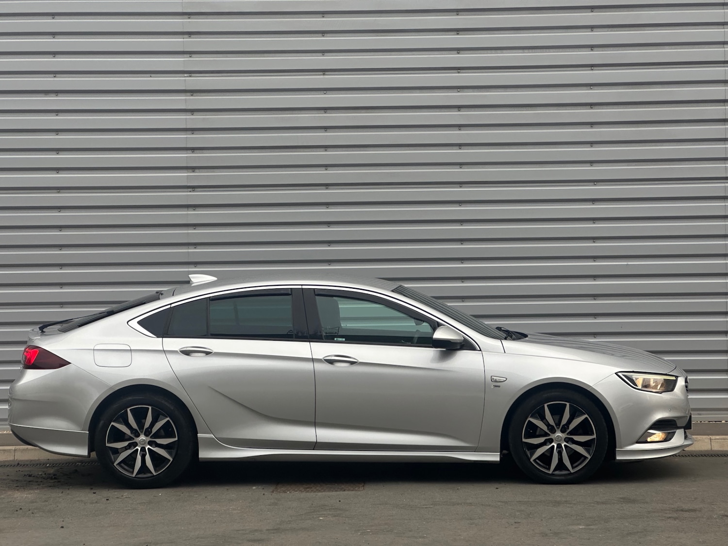 Used Vauxhall Insignia 2017 for sale - 76640696: Photo 13