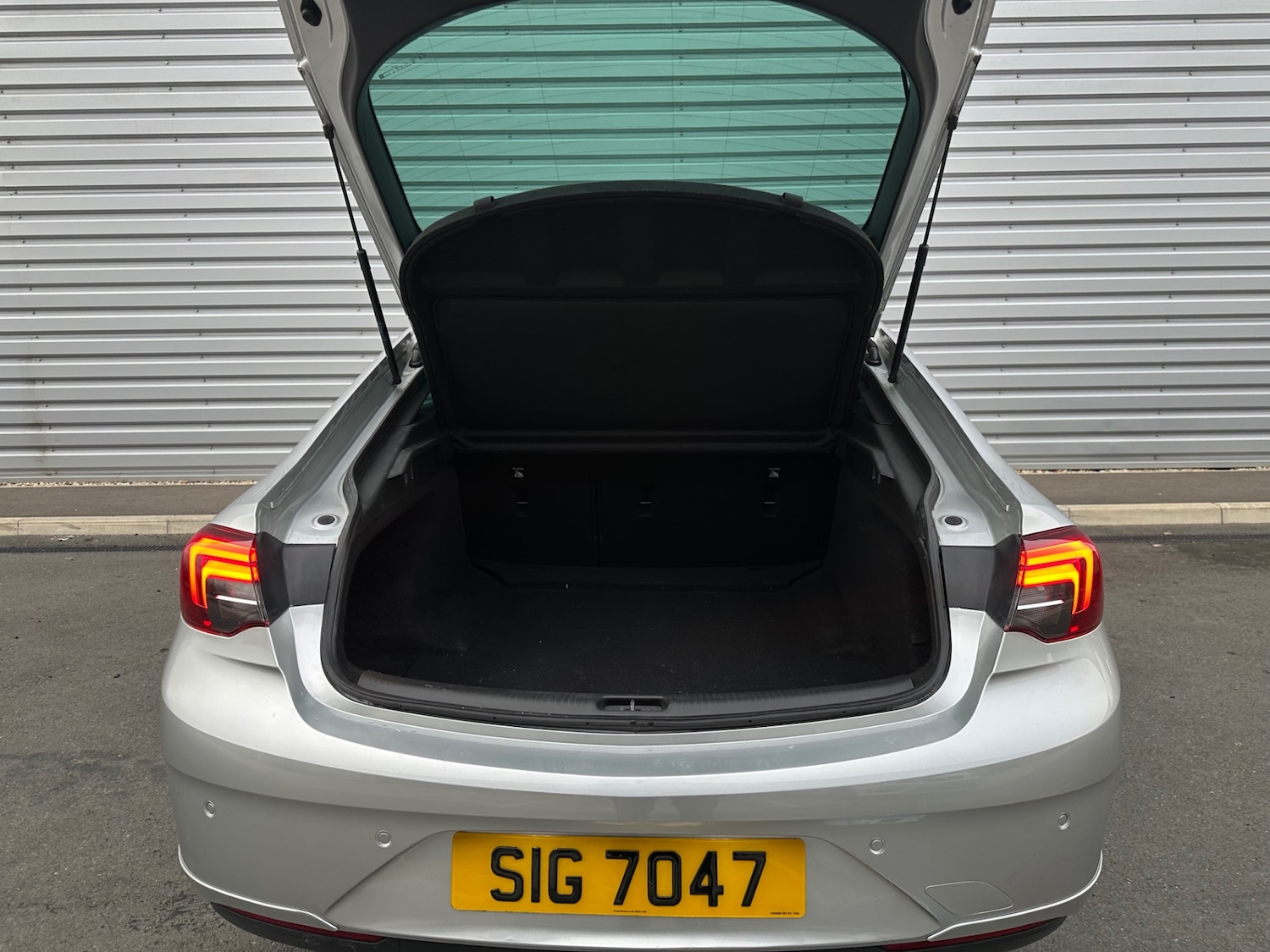 Used Vauxhall Insignia 2017 for sale - 76640696: Photo 22