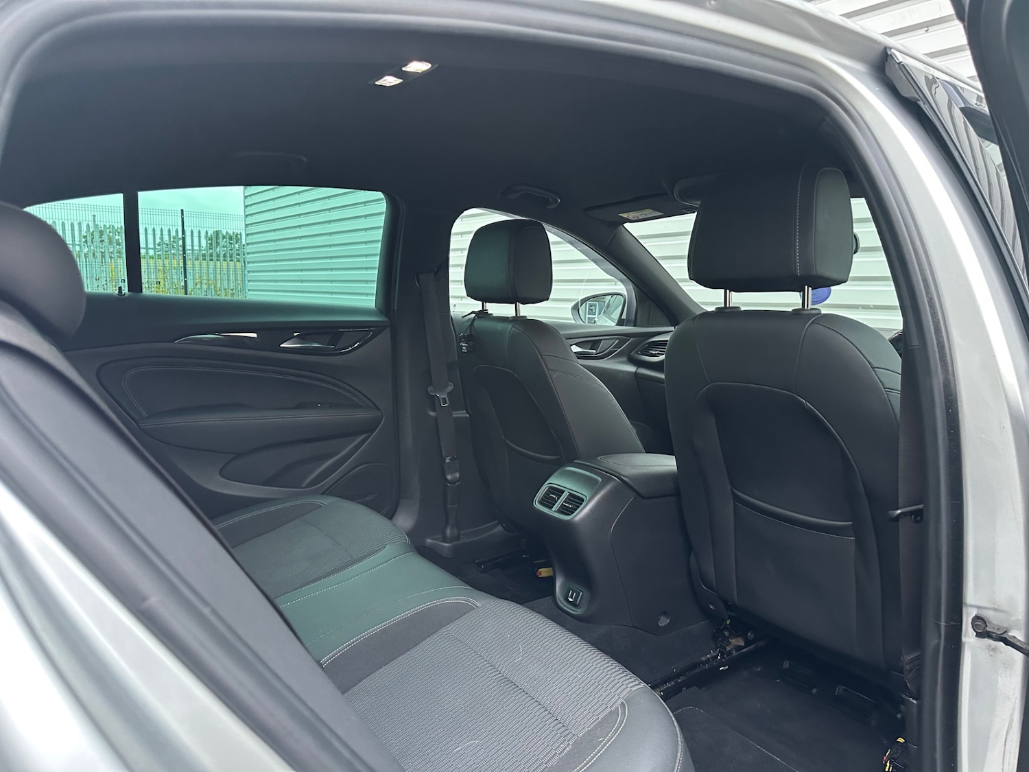 Used Vauxhall Insignia 2017 for sale - 76640696: Photo 26