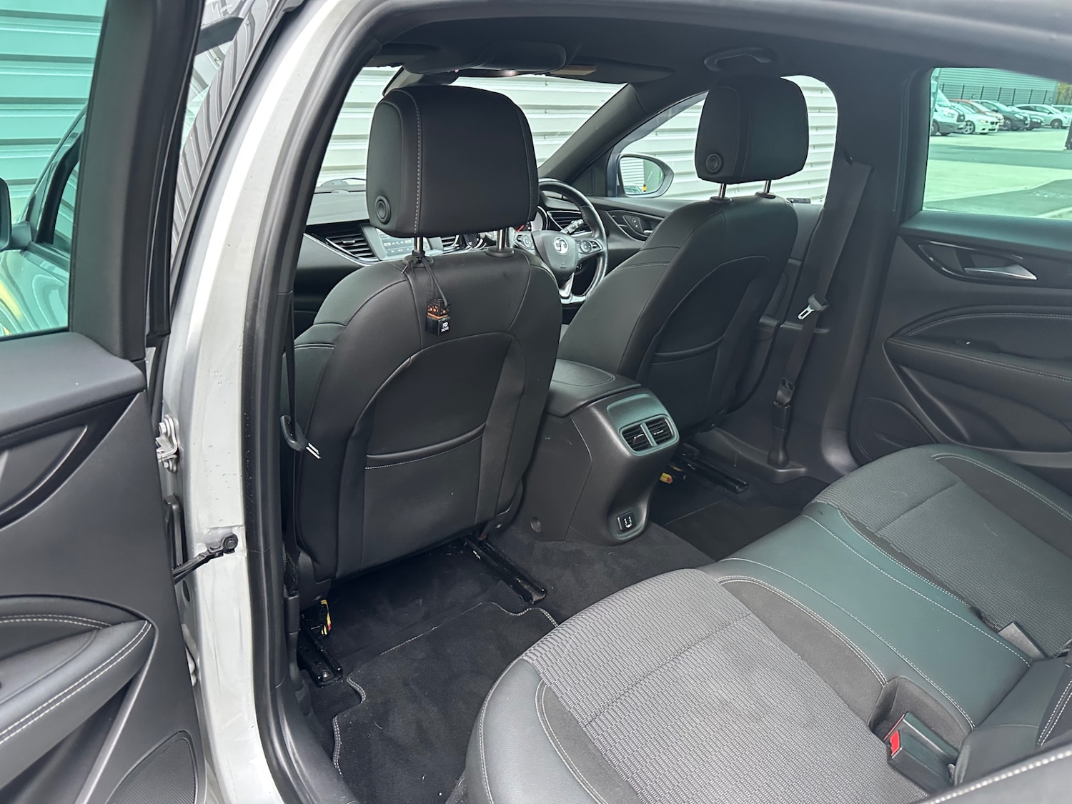 Used Vauxhall Insignia 2017 for sale - 76640696: Photo 28