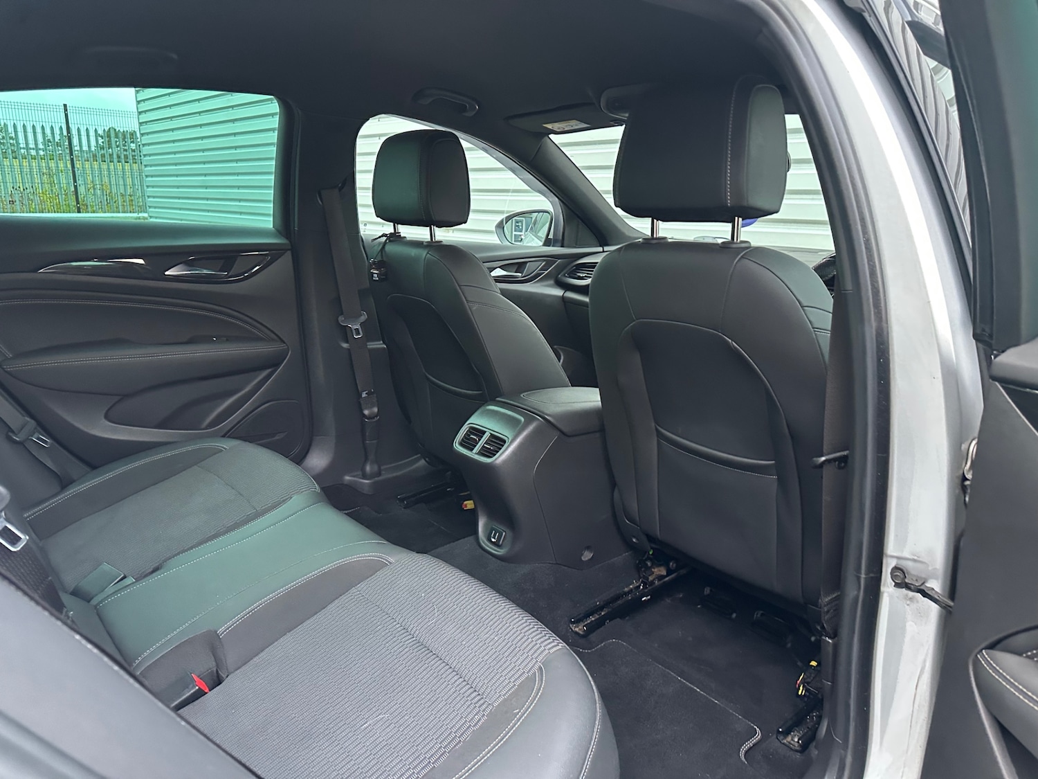 Used Vauxhall Insignia 2017 for sale - 76640696: Photo 32