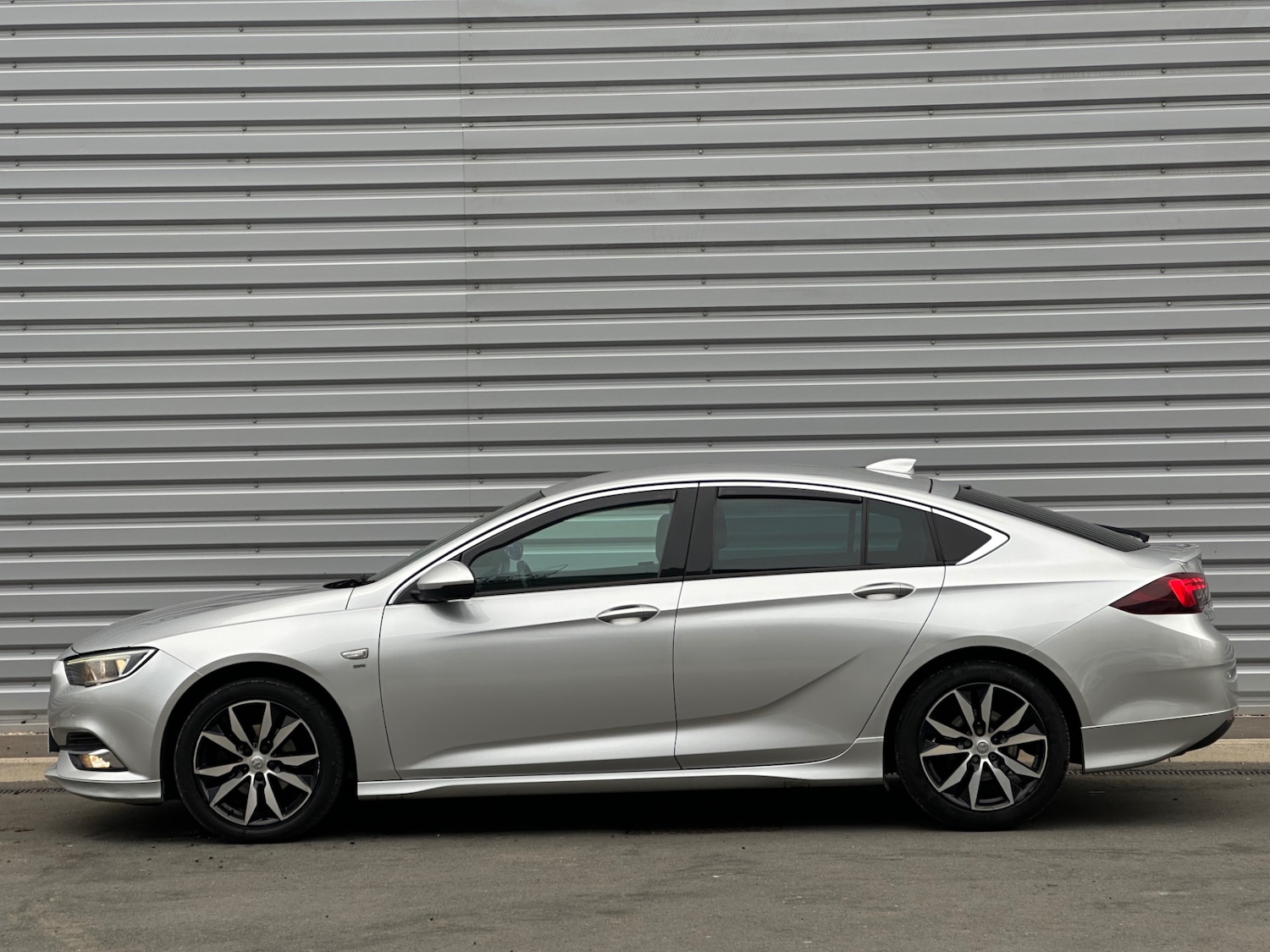 Used Vauxhall Insignia 2017 for sale - 76640696: Photo 6