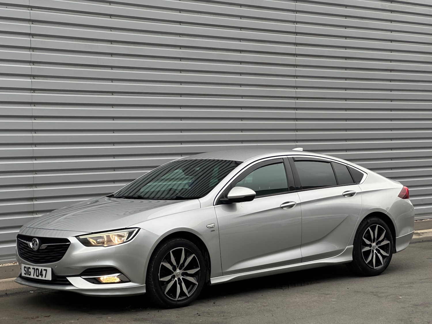 Used Vauxhall Insignia 2017 for sale - 76640696: Photo 7
