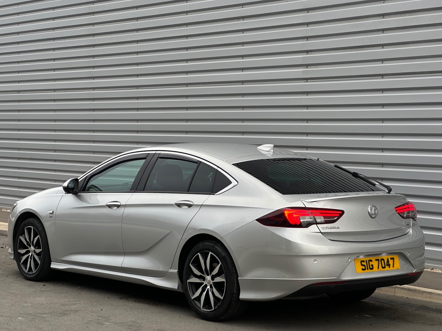 Used Vauxhall Insignia 2017 for sale - 76640696: Photo 8