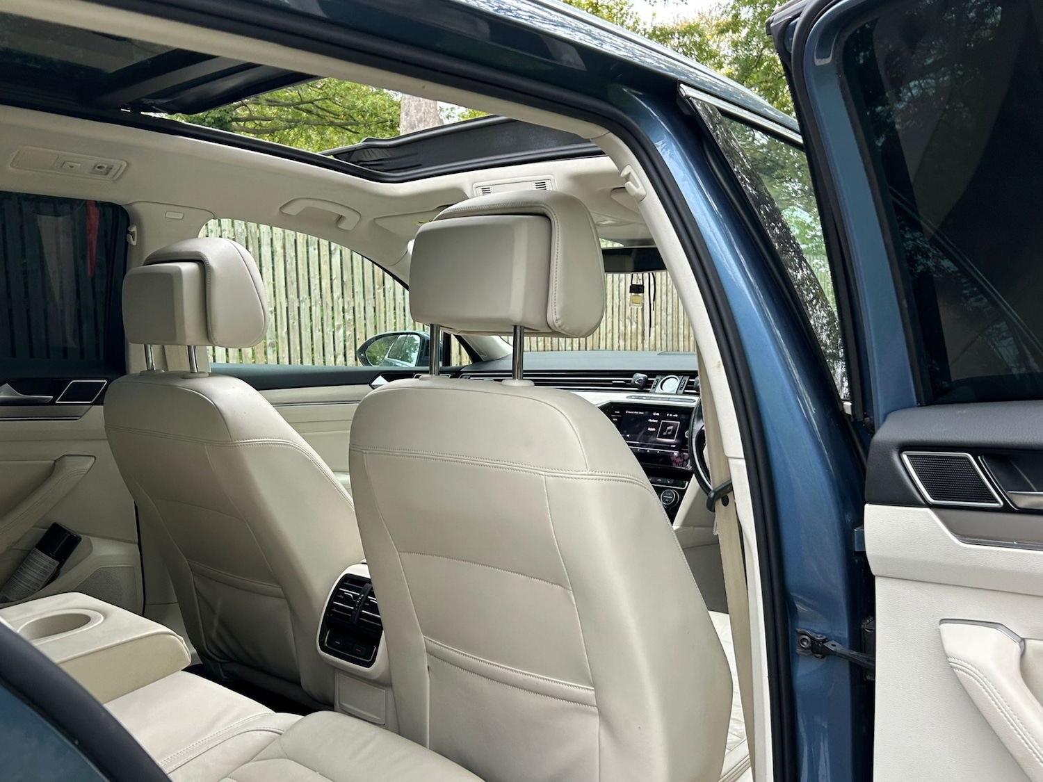 Used Volkswagen Passat 2015 for sale - 76712269: Photo 25