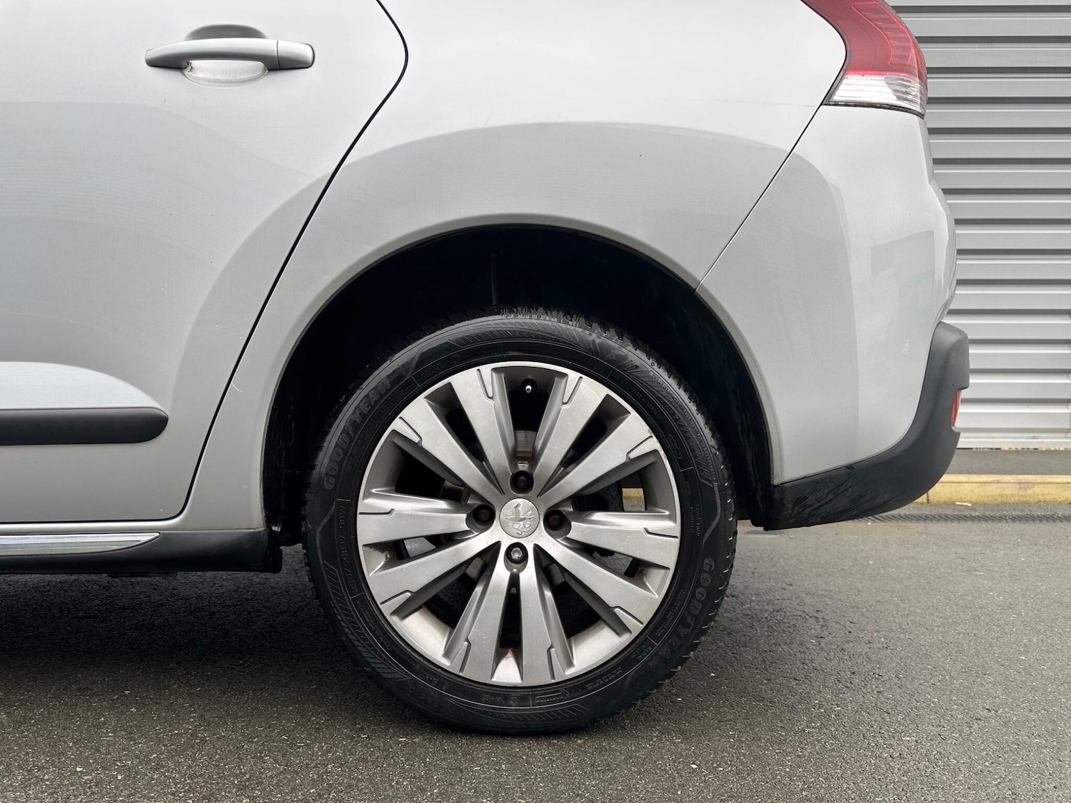 Used Peugeot 3008 2014 for sale - 77612592: Photo 8