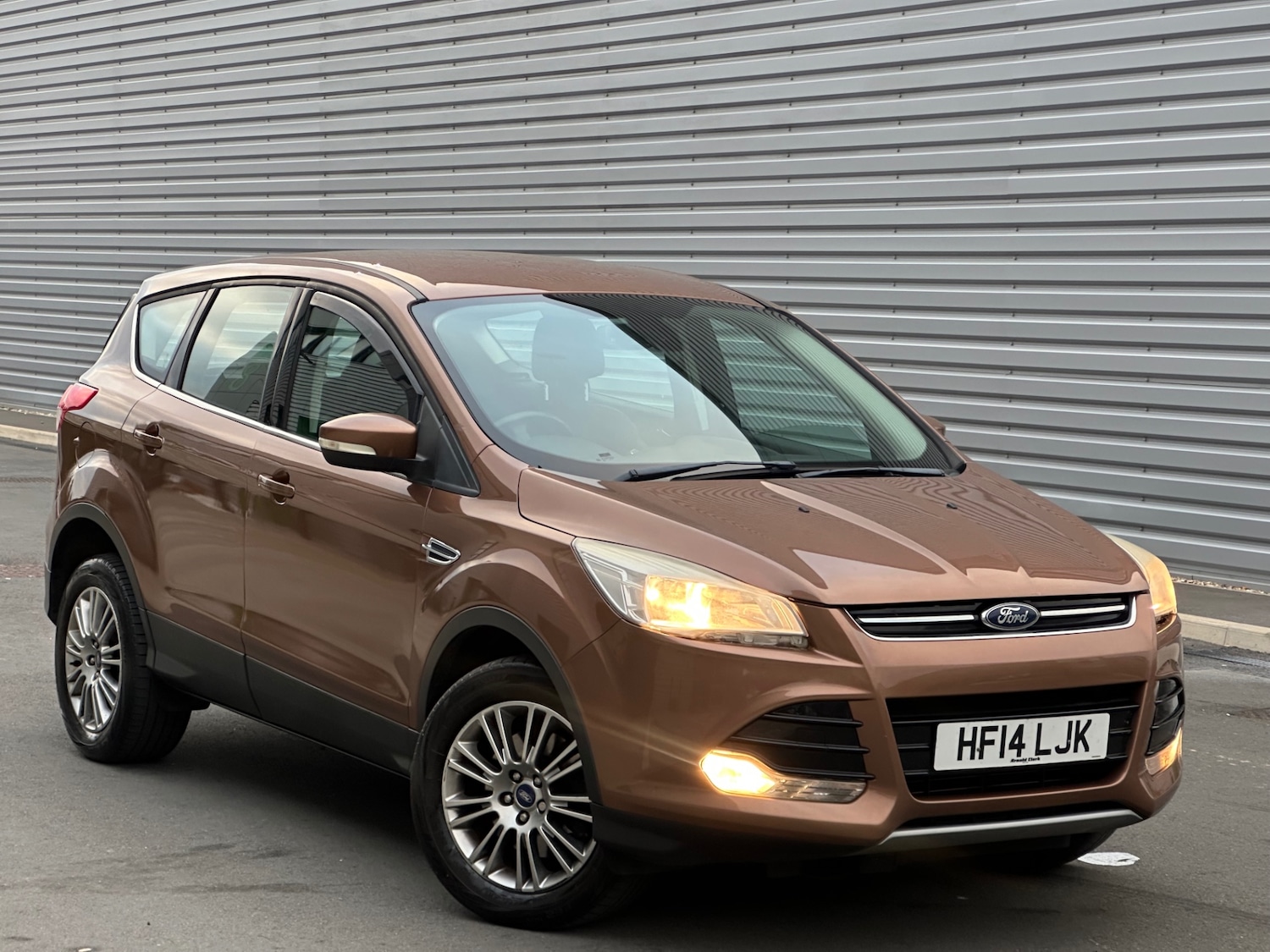 Used Ford Kuga 2014 for sale - 76652759: Photo 2