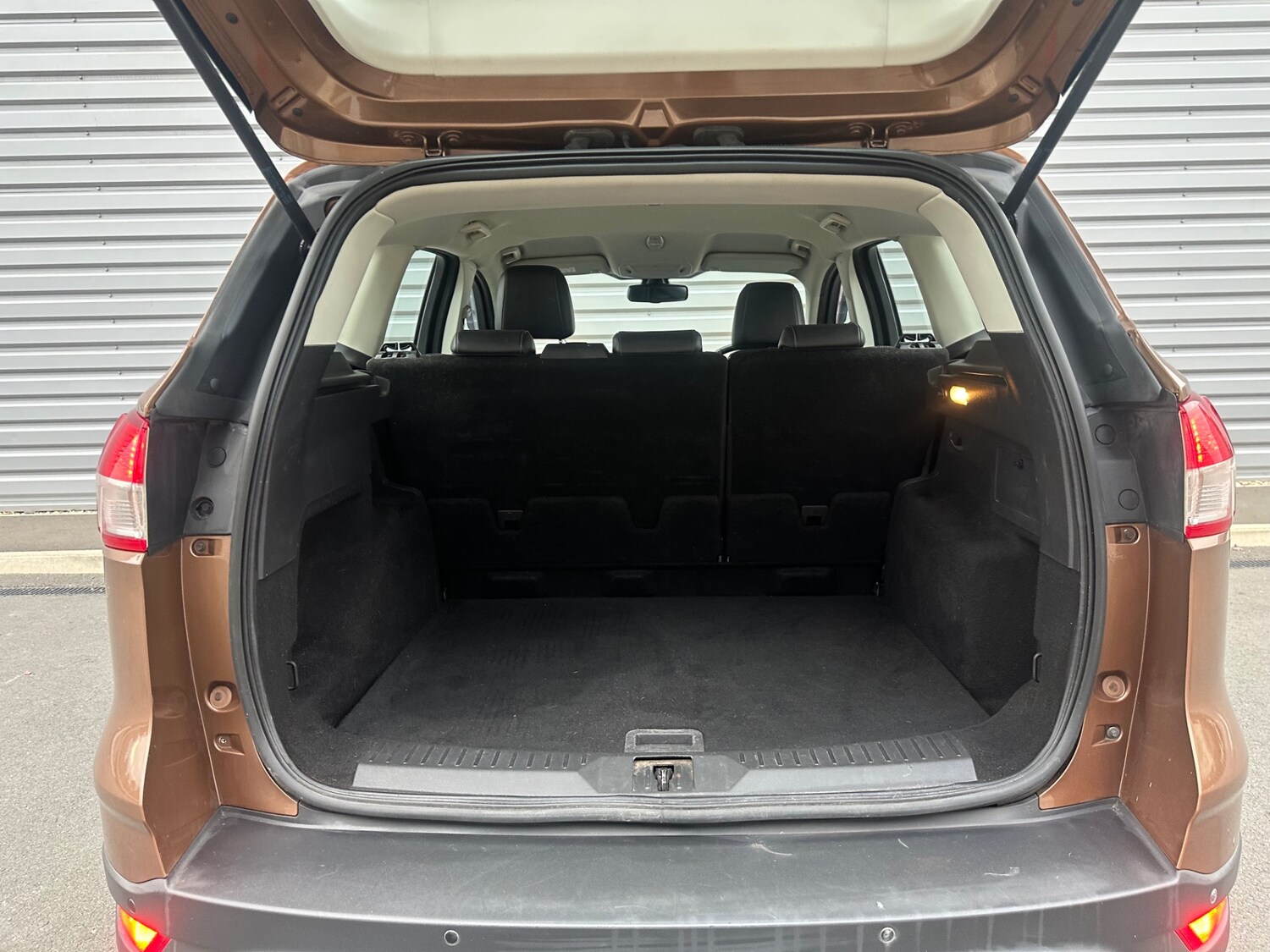 Used Ford Kuga 2014 for sale - 76652759: Photo 23