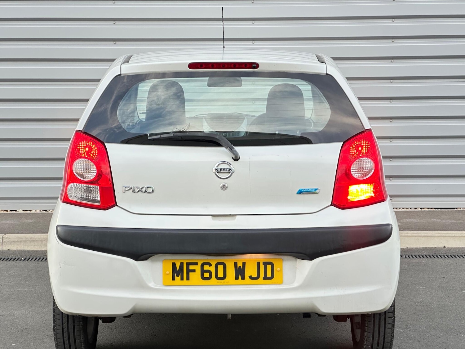 Vehicle 28