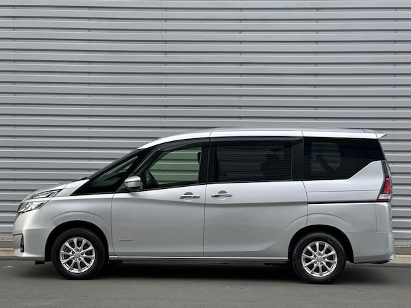 Used Nissan Serena 2025 for sale - 76179496: Photo 12