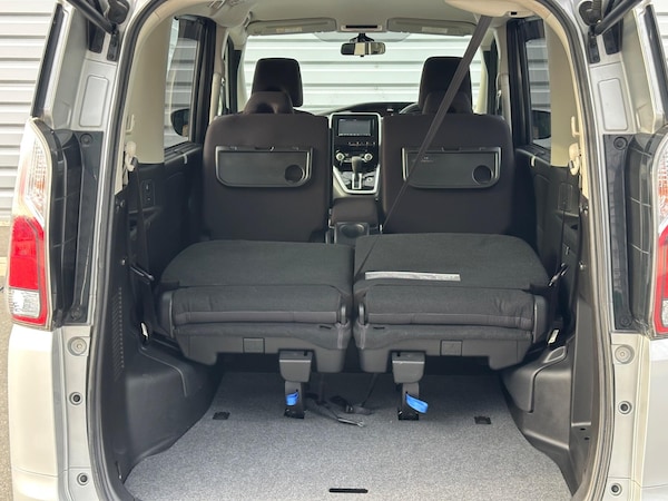 Used Nissan Serena 2025 for sale - 76179496: Photo 33