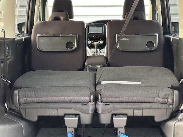 Used Nissan Serena 2025 for sale - 76179496: Photo 34