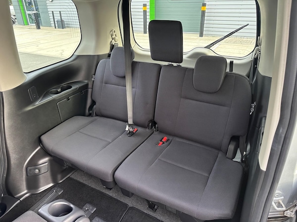 Used Nissan Serena 2025 for sale - 76179496: Photo 41