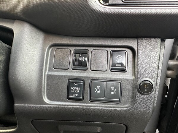 Used Nissan Serena 2025 for sale - 76179496: Photo 64