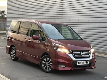Used Nissan Serena 2025 for sale - 76213869: Photo 2