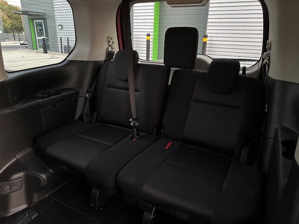 Used Nissan Serena 2025 for sale - 76213869: Photo 45