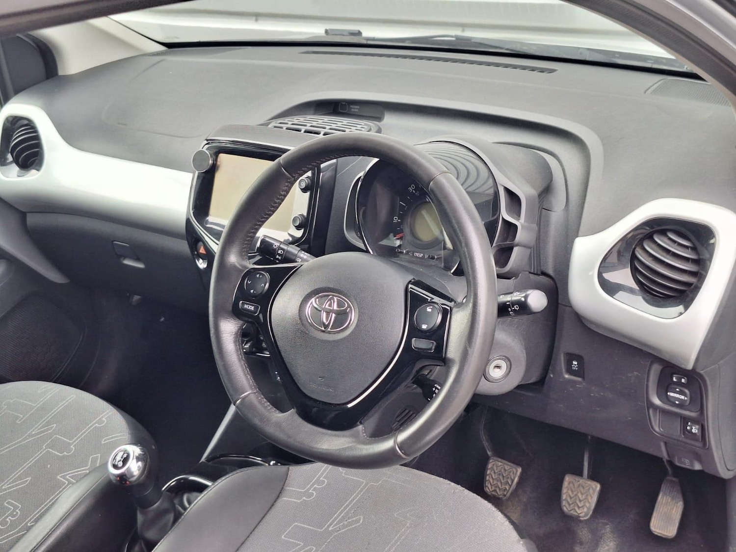 Used Toyota AYGO 2015 for sale - 76781835: Photo 20