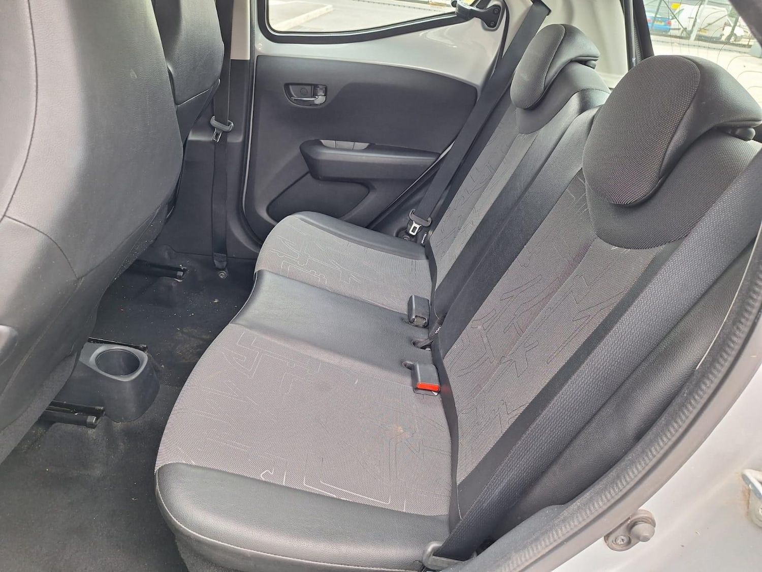 Used Toyota AYGO 2015 for sale - 76781835: Photo 24