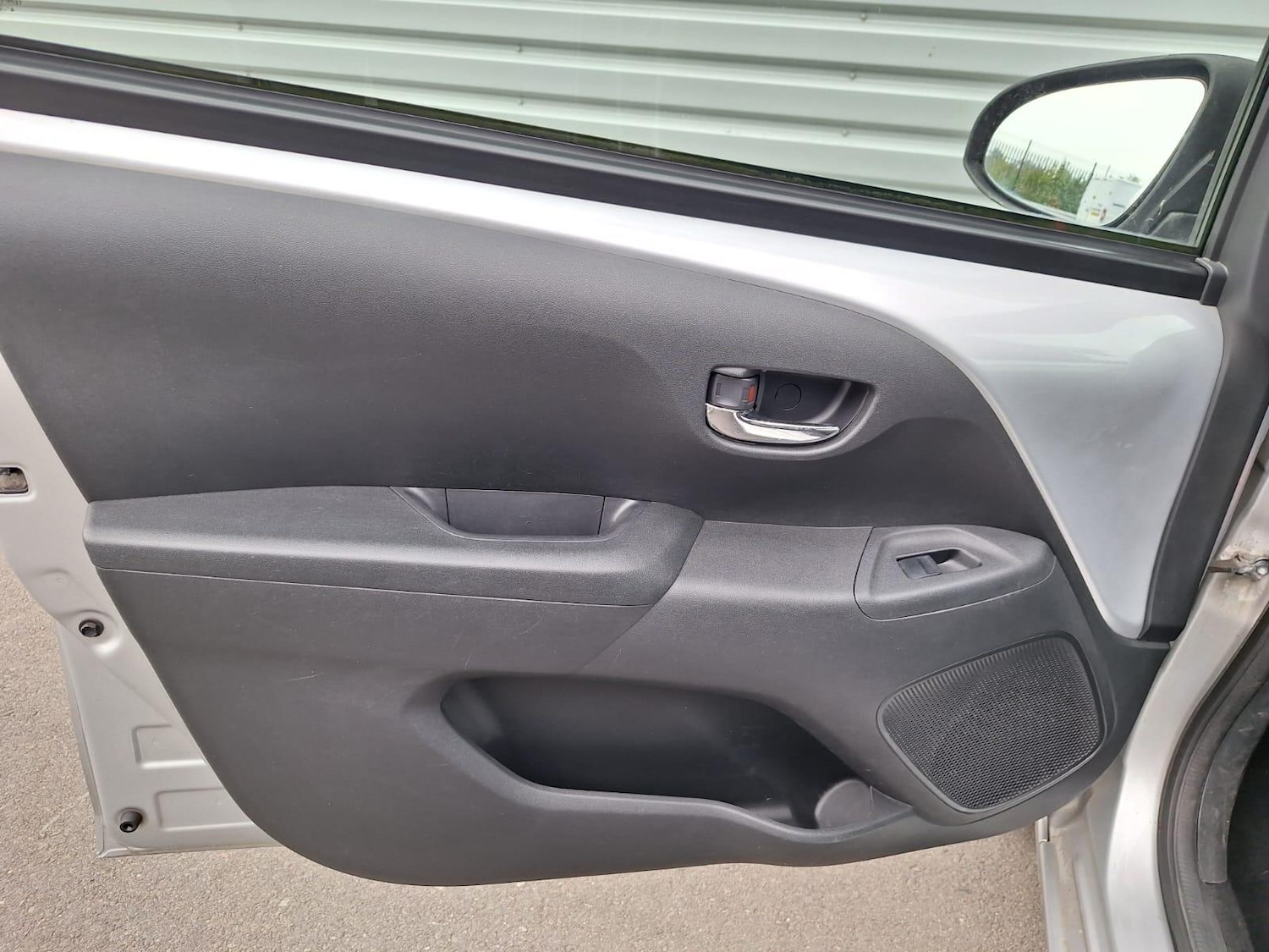 Used Toyota AYGO 2015 for sale - 76781835: Photo 25