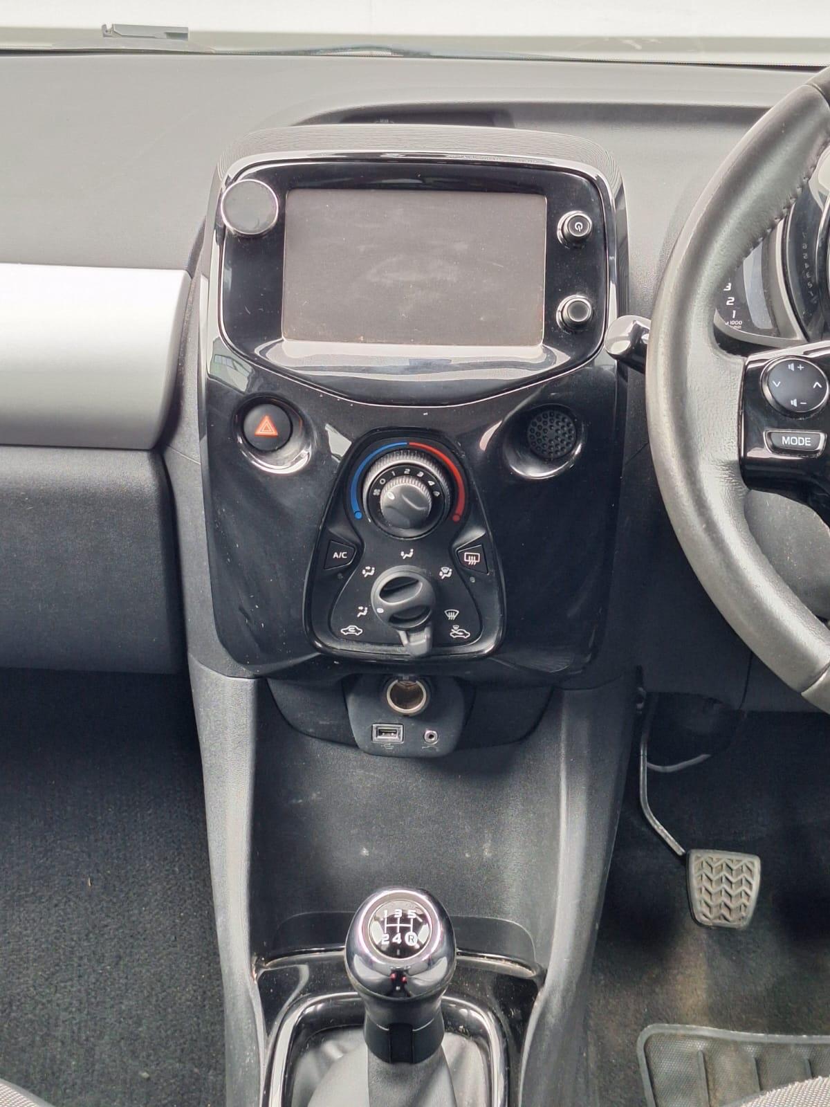 Used Toyota AYGO 2015 for sale - 76781835: Photo 29