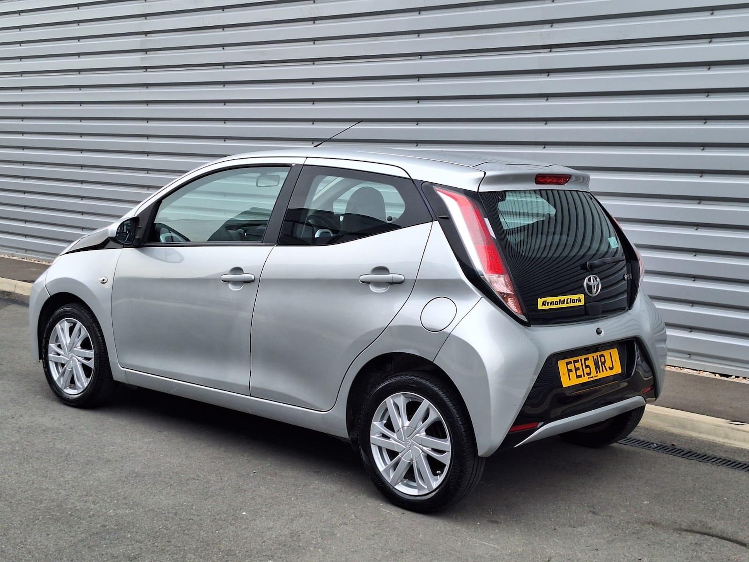 Used Toyota AYGO 2015 for sale - 76781835: Photo 6