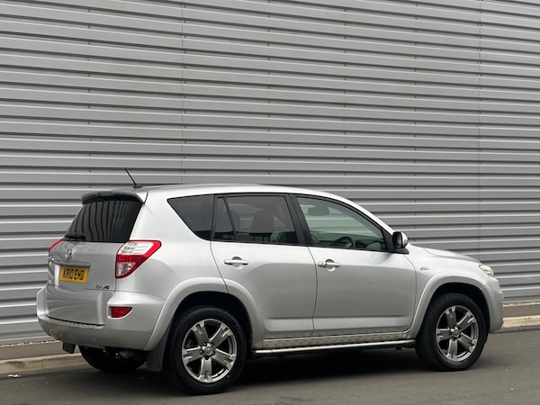 Used Toyota RAV4 2010 for sale - 76227393: Photo 17