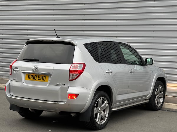 Used Toyota RAV4 2010 for sale - 76227393: Photo 24