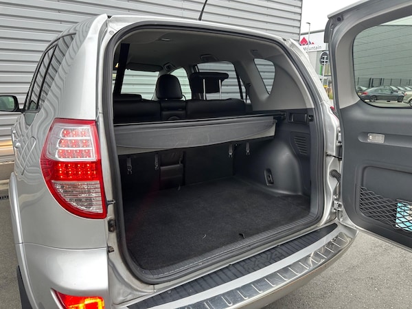 Used Toyota RAV4 2010 for sale - 76227393: Photo 33