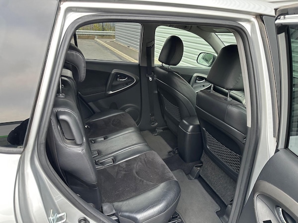 Used Toyota RAV4 2010 for sale - 76227393: Photo 37