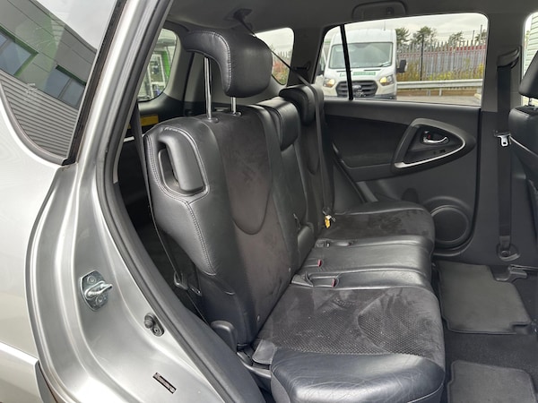 Used Toyota RAV4 2010 for sale - 76227393: Photo 47