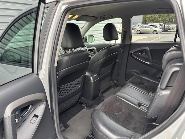 Used Toyota RAV4 2010 for sale - 76227393: Photo 48