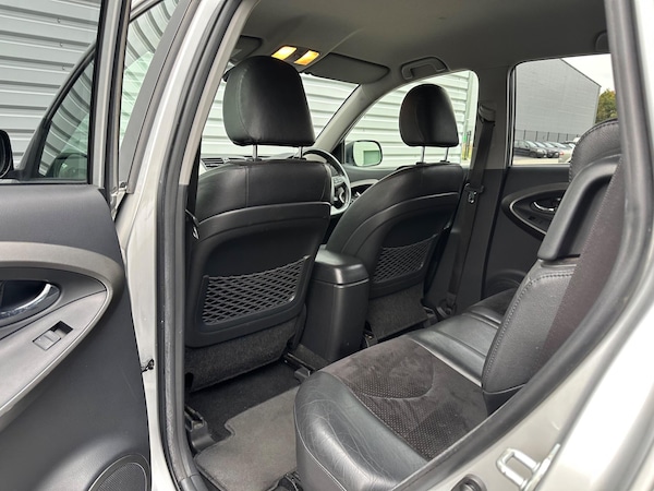 Used Toyota RAV4 2010 for sale - 76227393: Photo 49