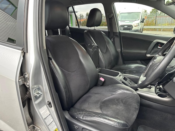 Used Toyota RAV4 2010 for sale - 76227393: Photo 51