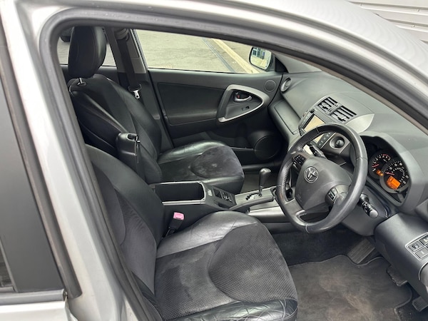 Used Toyota RAV4 2010 for sale - 76227393: Photo 52