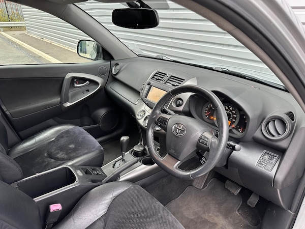 Used Toyota RAV4 2010 for sale - 76227393: Photo 53