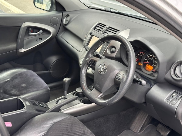 Used Toyota RAV4 2010 for sale - 76227393: Photo 54