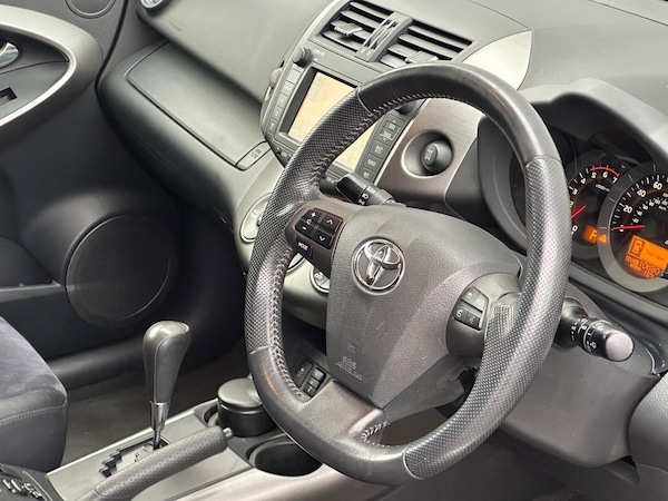 Used Toyota RAV4 2010 for sale - 76227393: Photo 55