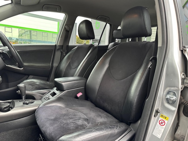 Used Toyota RAV4 2010 for sale - 76227393: Photo 59
