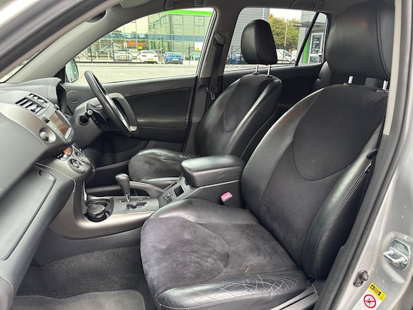 Used Toyota RAV4 2010 for sale - 76227393: Photo 61