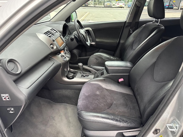 Used Toyota RAV4 2010 for sale - 76227393: Photo 62