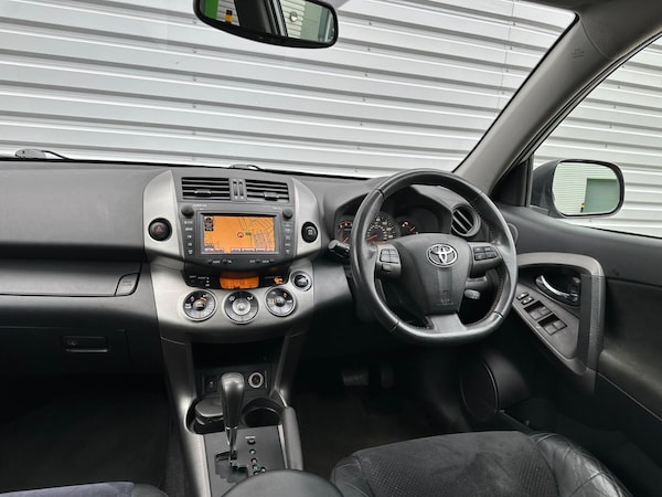 Used Toyota RAV4 2010 for sale - 76227393: Photo 63