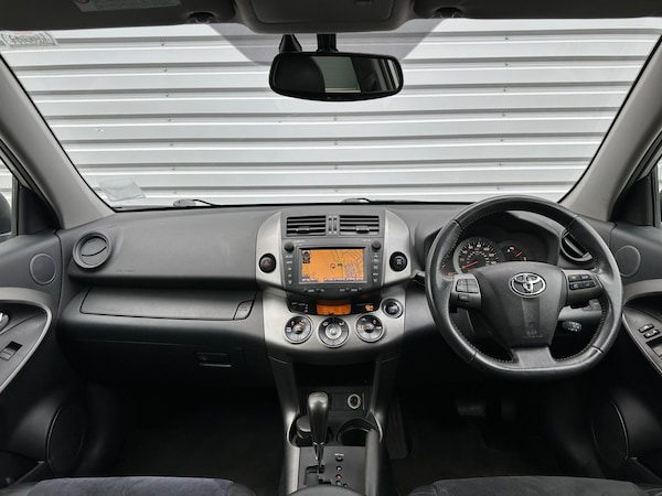 Used Toyota RAV4 2010 for sale - 76227393: Photo 64