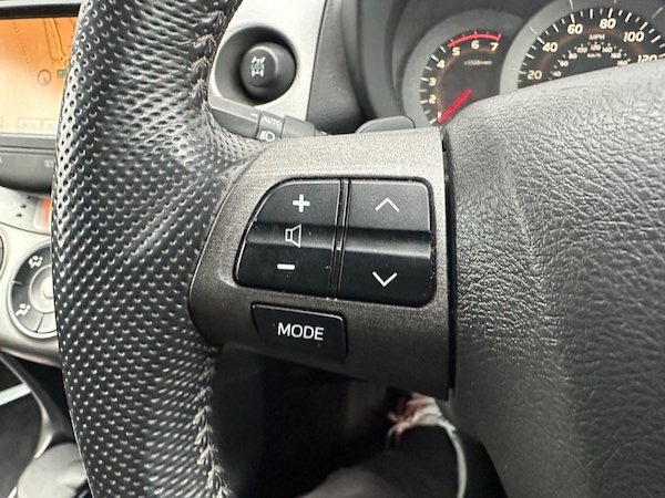 Used Toyota RAV4 2010 for sale - 76227393: Photo 75