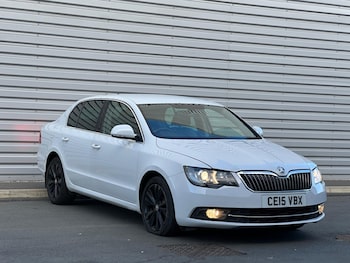 Used Skoda Superb 2015 for sale - 76913573: Photo