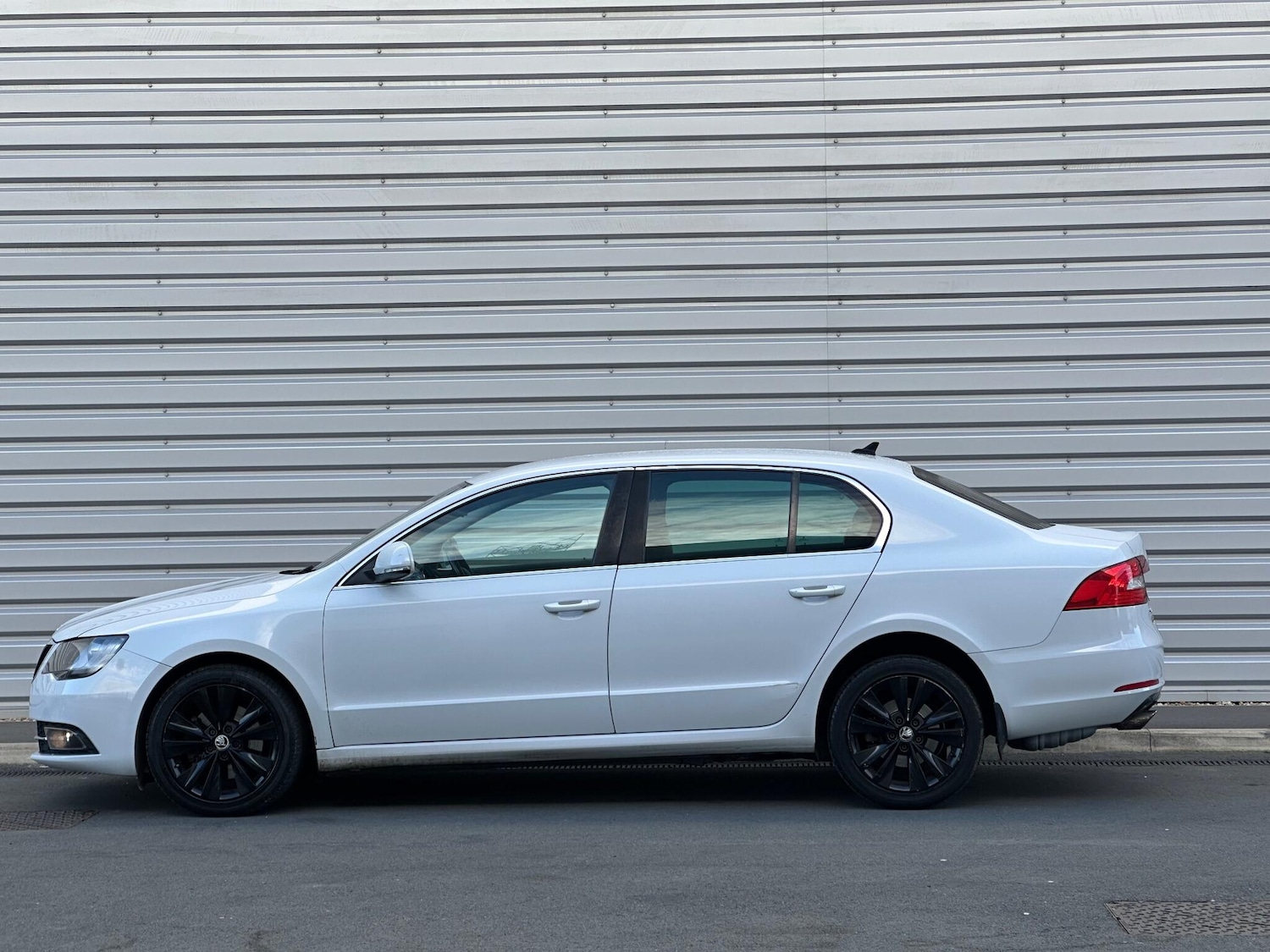 Used Skoda Superb 2015 for sale - 76913573: Photo 9